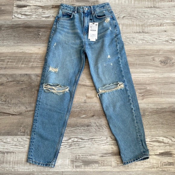 Zara High Waisted Jeans - Picture 1 of 6